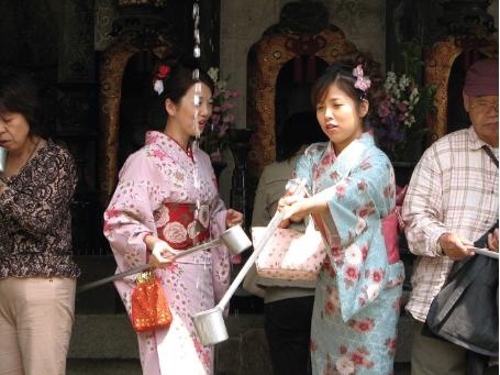 Иллюстрация к книге — Обратная сторона Японии [_35.jpg]