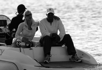 Иллюстрация к книге — Все лгут. Как выявить обман по мимике и жестам [i_071.jpg]