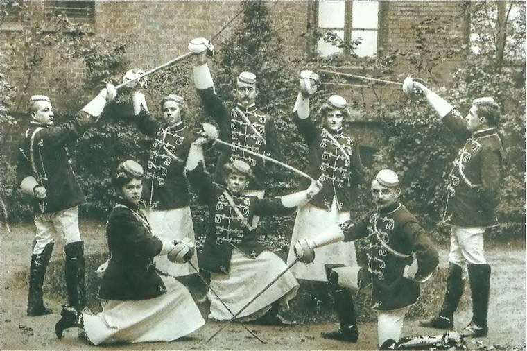 Иллюстрация к книге — Дуэль. Всемирная история [i_075.jpg]