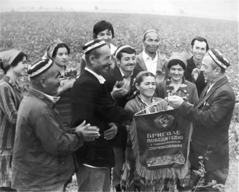 Иллюстрация к книге — Советский кишлак. Между колониализмом и модернизацией [i_083.jpg]