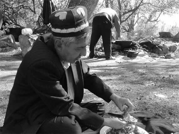 Иллюстрация к книге — Советский кишлак. Между колониализмом и модернизацией [i_092.jpg]