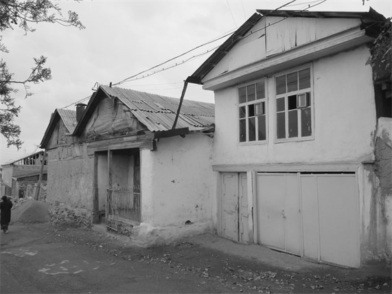 Иллюстрация к книге — Советский кишлак. Между колониализмом и модернизацией [i_100.jpg]