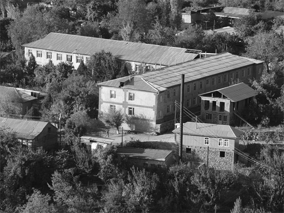 Иллюстрация к книге — Советский кишлак. Между колониализмом и модернизацией [i_105.jpg]