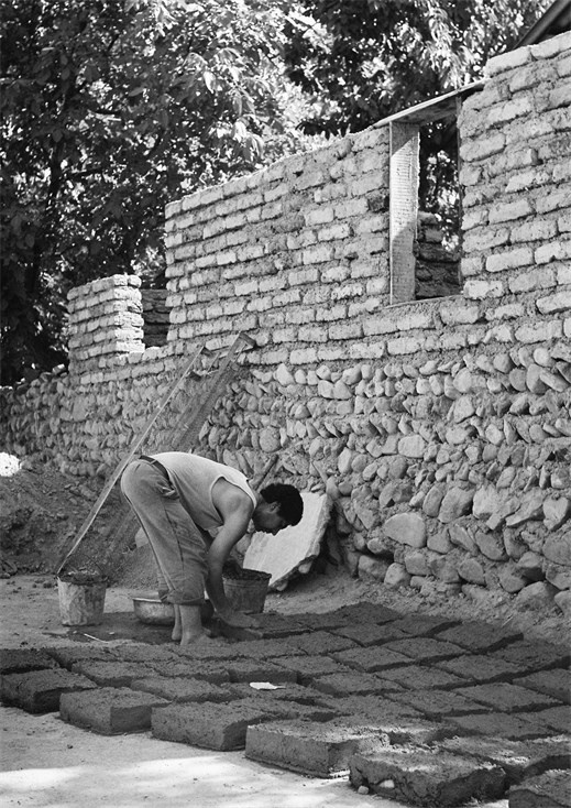 Иллюстрация к книге — Советский кишлак. Между колониализмом и модернизацией [i_113.jpg]