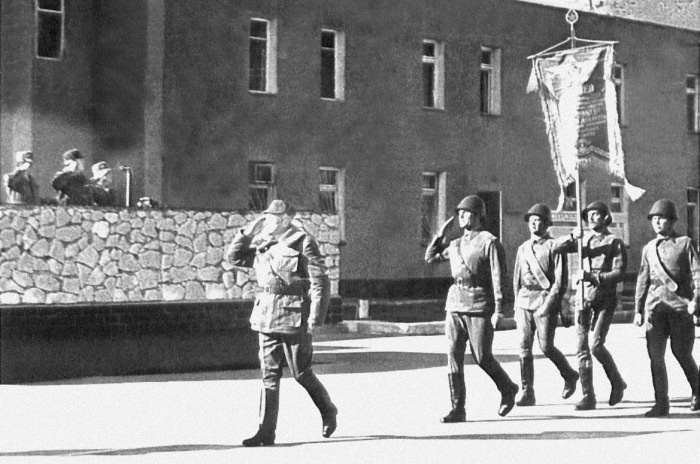 Иллюстрация к книге — Бой под Талуканом [i_013.jpg]