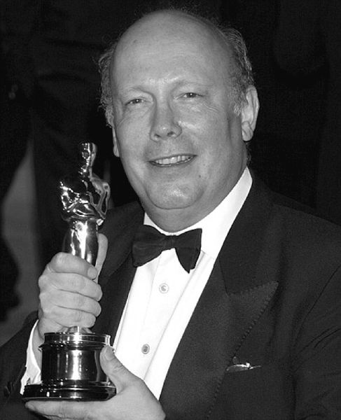 Иллюстрация к книге — Аббатство Даунтон. История гордости и предубеждений [binder1.pdfadobeacrobatpro_page_013_image_0001.jpg]