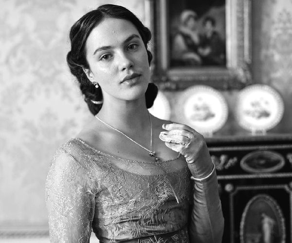 Иллюстрация к книге — Аббатство Даунтон. История гордости и предубеждений [binder1.pdfadobeacrobatpro_page_061_image_0001.jpg]