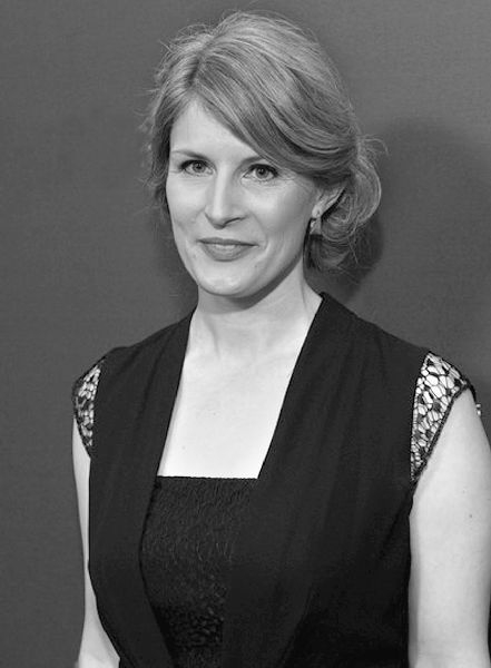 Иллюстрация к книге — Аббатство Даунтон. История гордости и предубеждений [binder1.pdfadobeacrobatpro_page_137_image_0001.jpg]