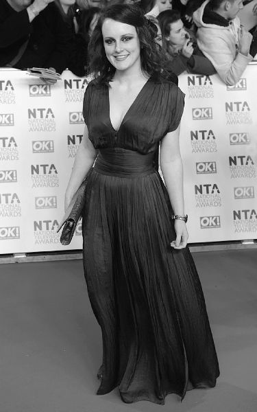 Иллюстрация к книге — Аббатство Даунтон. История гордости и предубеждений [binder1.pdfadobeacrobatpro_page_173_image_0001.jpg]