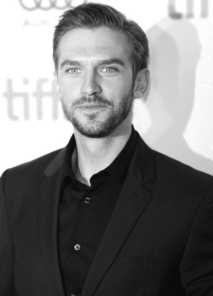 Иллюстрация к книге — Аббатство Даунтон. История гордости и предубеждений [binder1.pdfadobeacrobatpro_page_211_image_0001.jpg]