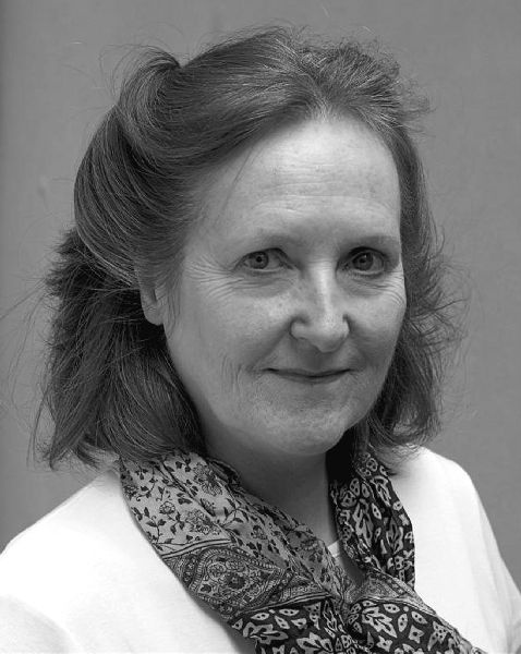 Иллюстрация к книге — Аббатство Даунтон. История гордости и предубеждений [binder1.pdfadobeacrobatpro_page_223_image_0001.jpg]