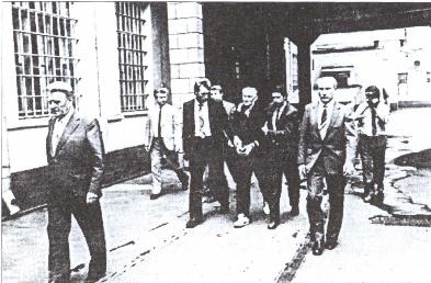 Иллюстрация к книге — Ставка - измена Родине [img2716.jpg]