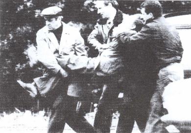 Иллюстрация к книге — Ставка - измена Родине [imgE6BD.jpg]