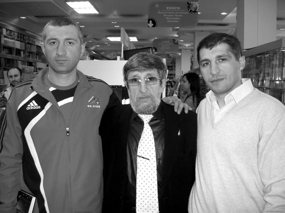 Иллюстрация к книге — Бродяга: Побег [i_012.jpg]