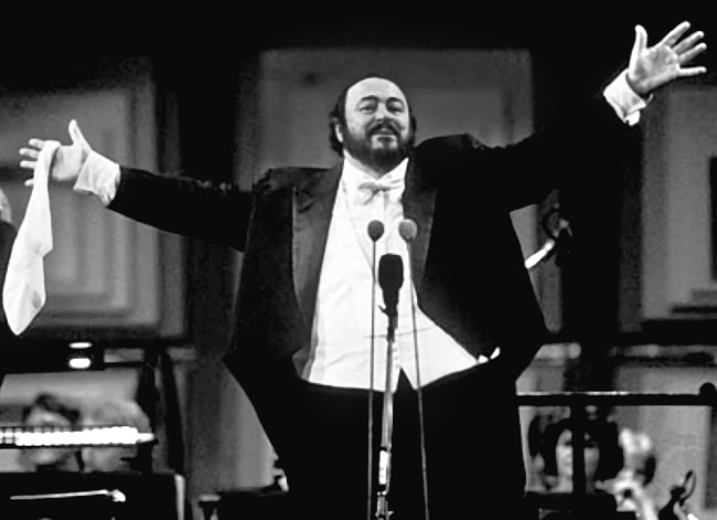 Иллюстрация к книге — Я, Лучано Паваротти, или Восхождение к славе [i_069.jpg]