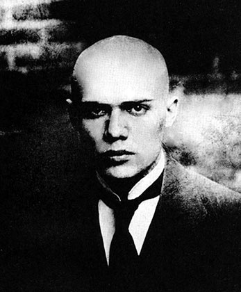 Иллюстрация к книге — Даниил Хармс. Жизнь человека на ветру [i_053.jpg]