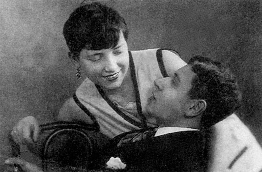 Иллюстрация к книге — Даниил Хармс. Жизнь человека на ветру [i_077.jpg]