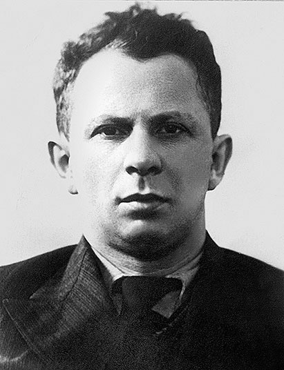 Иллюстрация к книге — Даниил Хармс. Жизнь человека на ветру [i_102.jpg]