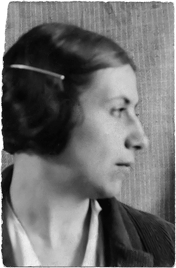 Иллюстрация к книге — Даниил Хармс. Жизнь человека на ветру [i_180.jpg]