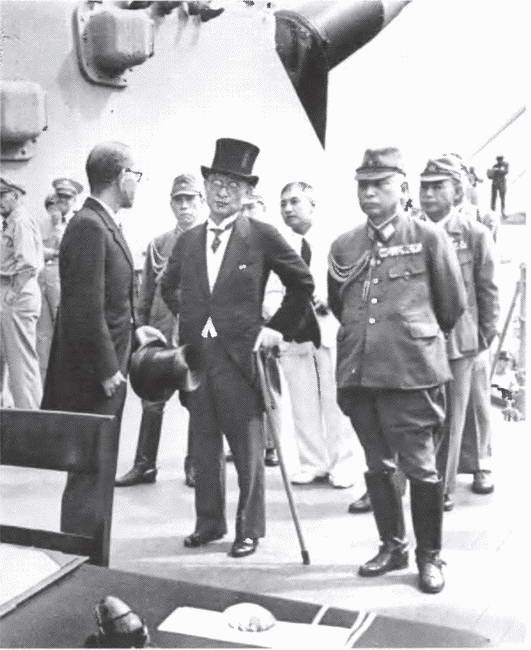 Иллюстрация к книге — Смерч войны [i_053.jpg]