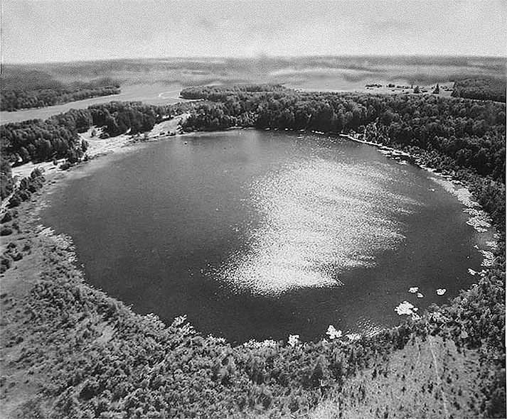 Иллюстрация к книге — Русь колыбельная. Северная прародина славян. Арктида, Гиперборея и Древняя Русь [i_011.jpg]