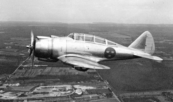 Иллюстрация к книге — Русские крылья Америки. "Громовержцы" Северского и Картвели [_211.jpg]