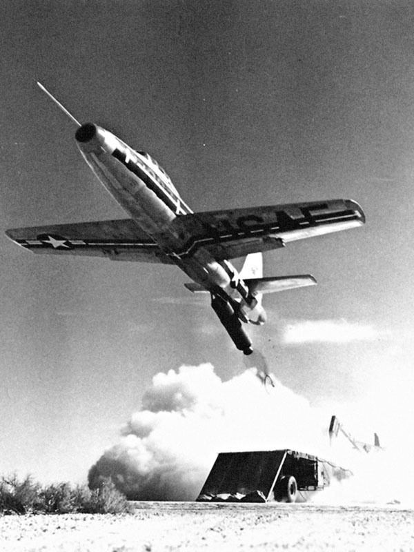 Иллюстрация к книге — Русские крылья Америки. "Громовержцы" Северского и Картвели [_318.jpg]