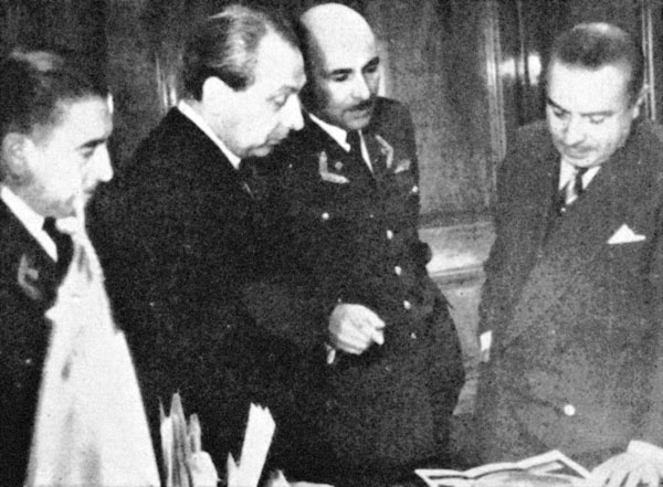 Иллюстрация к книге — Русские крылья Америки. "Громовержцы" Северского и Картвели [_344.jpg]