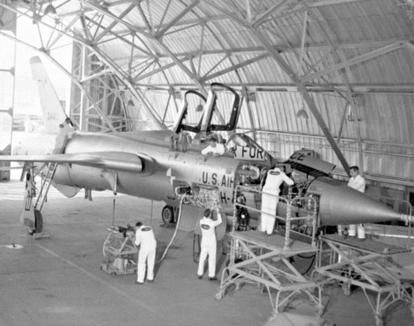 Иллюстрация к книге — Русские крылья Америки. "Громовержцы" Северского и Картвели [_3631.jpg]