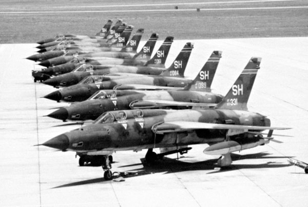 Иллюстрация к книге — Русские крылья Америки. "Громовержцы" Северского и Картвели [_3632.jpg]