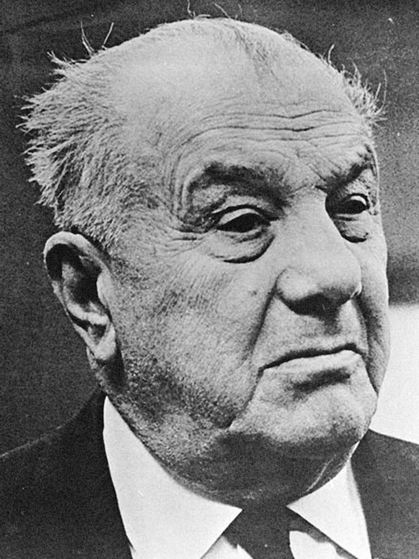 Иллюстрация к книге — Русские крылья Америки. "Громовержцы" Северского и Картвели [_376.jpg]