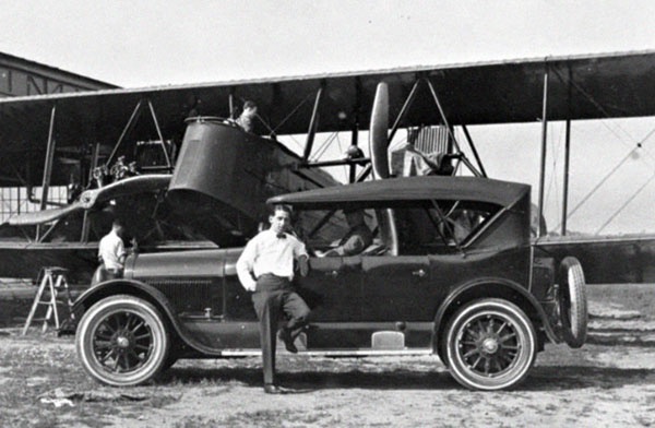 Иллюстрация к книге — Русские крылья Америки. "Громовержцы" Северского и Картвели [_87.jpg]