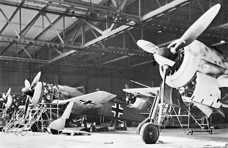 Иллюстрация к книге — Гений "Фокке-Вульфа". Великий Курт Танк [Autogen_eBook_id79.jpg]