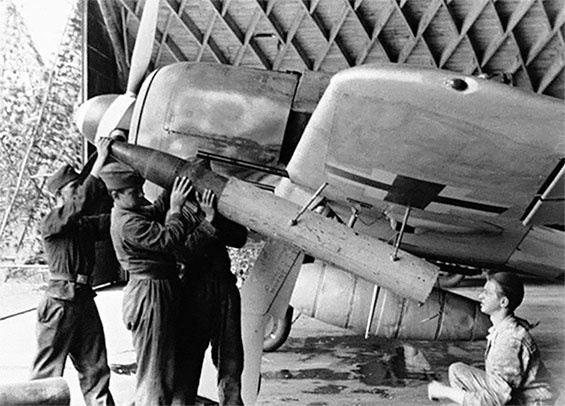 Иллюстрация к книге — Гений "Фокке-Вульфа". Великий Курт Танк [Autogen_eBook_id89.jpg]