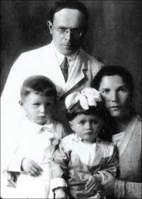 Иллюстрация к книге — Неизвестный Сухой. Годы в секретном КБ [i_005.jpg]