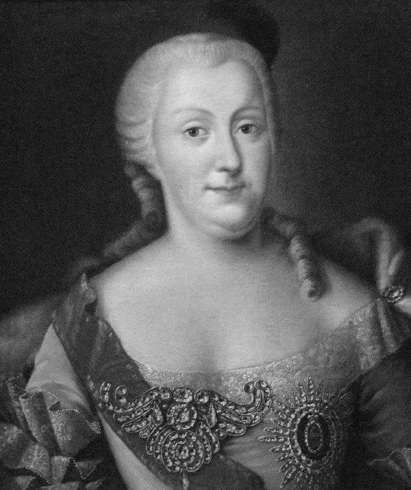 Иллюстрация к книге — Екатерина Великая [i_002.jpg]