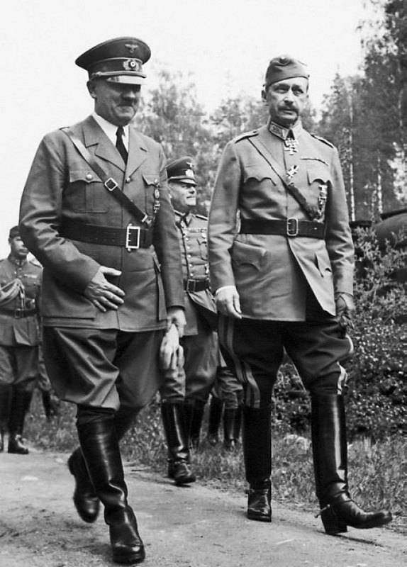 Иллюстрация к книге — Гитлер [i_025.jpg]