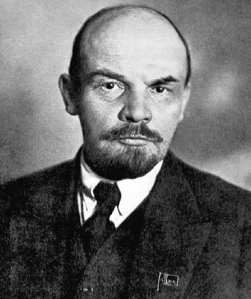 Иллюстрация к книге — Сталин [i_004.jpg]