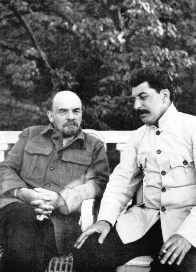 Иллюстрация к книге — Сталин [i_007.jpg]