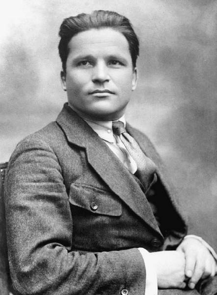 Иллюстрация к книге — Сталин [i_015.jpg]