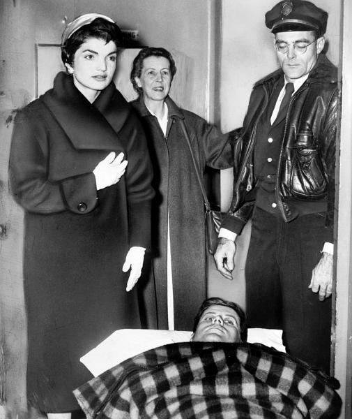 Иллюстрация к книге — Джон Фицджеральд Кеннеди [_15.jpg]