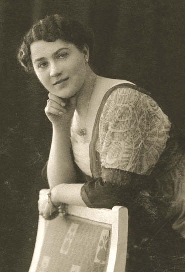 Иллюстрация к книге — Русский след Коко Шанель [i_028.jpg]