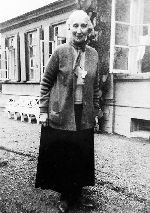 Иллюстрация к книге — Романовы. Запретная любовь в мемуарах фрейлин [i_007.jpg]