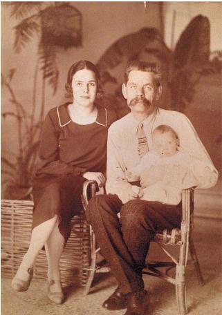 Иллюстрация к книге — Мемуары матери Сталина. 13 женщин Джугашвили [imgBD49.jpg]