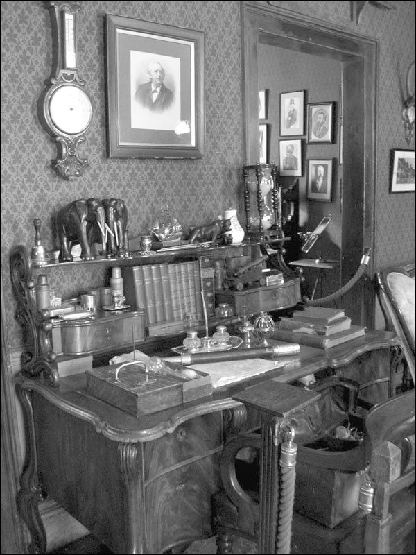 Иллюстрация к книге — Шерлок. На шаг впереди зрителей [_251.jpg]