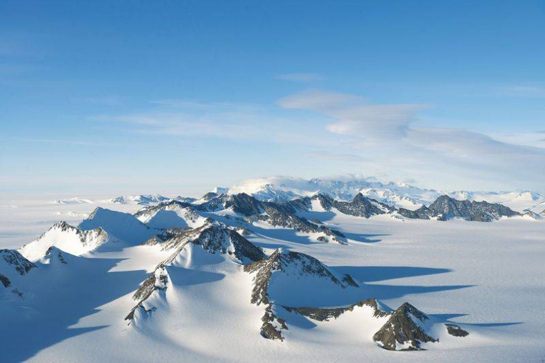 Иллюстрация к книге — 8 полюсов Фредерика Паулсена. Путешествие в мир холода [i_062.jpg]