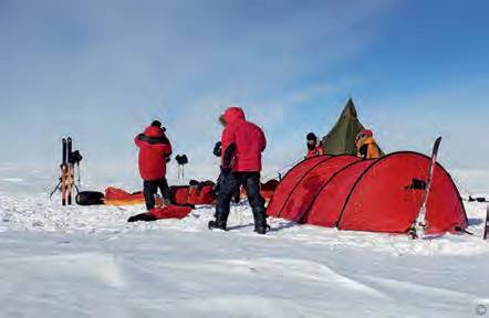 Иллюстрация к книге — 8 полюсов Фредерика Паулсена. Путешествие в мир холода [i_144.jpg]