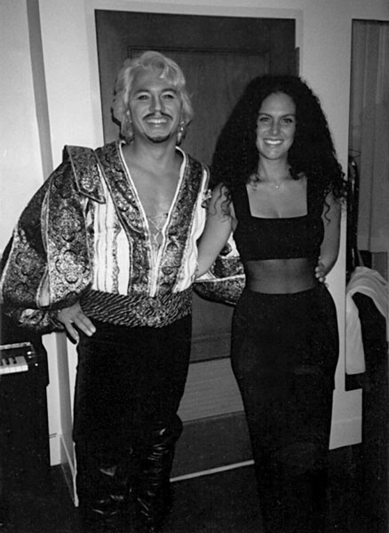 Иллюстрация к книге — Дмитрий Хворостовский. Две женщины и музыка [benua_vorostovskijj_page_102_image_0001.jpg]