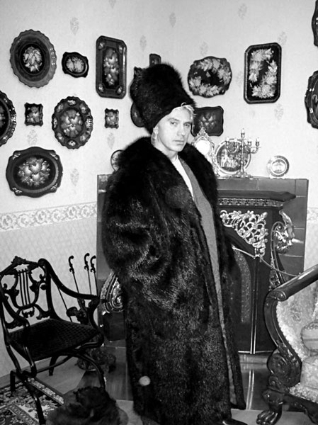 Иллюстрация к книге — Дмитрий Хворостовский. Две женщины и музыка [benua_vorostovskijj_page_204_image_0001.jpg]