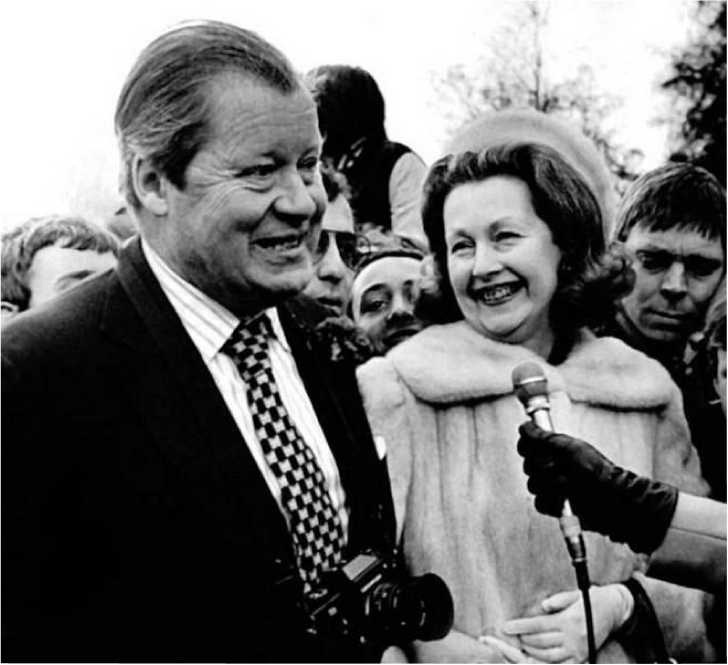 Иллюстрация к книге — Леди Диана. Принцесса людских сердец [i_024.jpg]